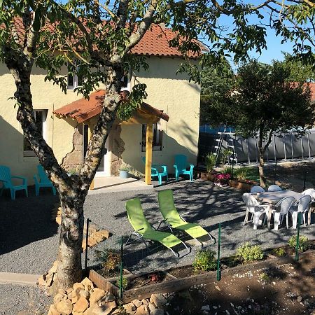 Le Dorat The Walnut Tree Gite מראה חיצוני תמונה